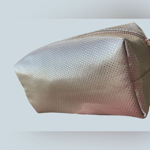 Vince Camuto Makeup Toiletries Travel Bag - Picture 7 of 10